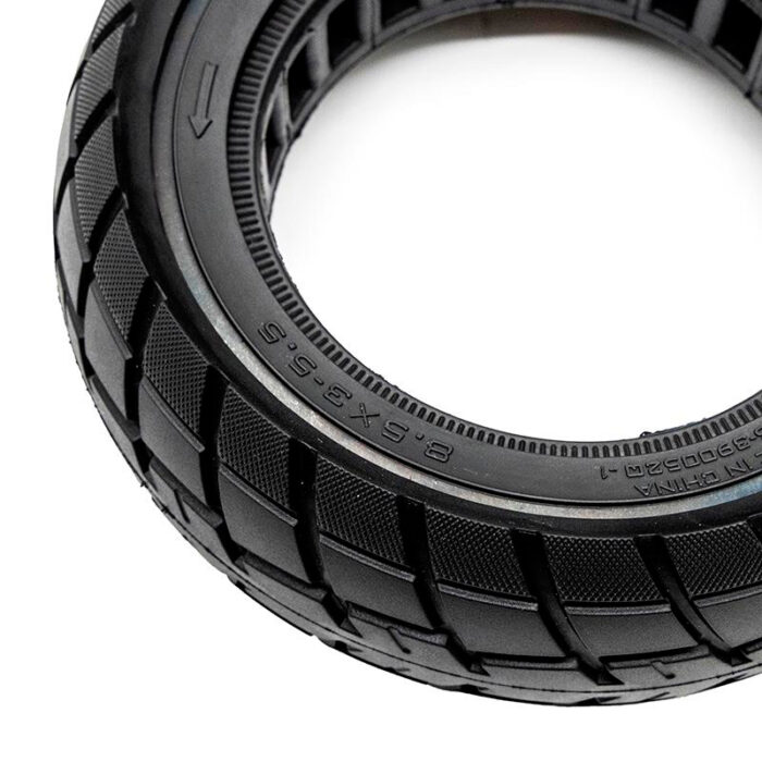 Rueda maciza ultraligera offroad 8,5x3 - linea negra - Imagen 2